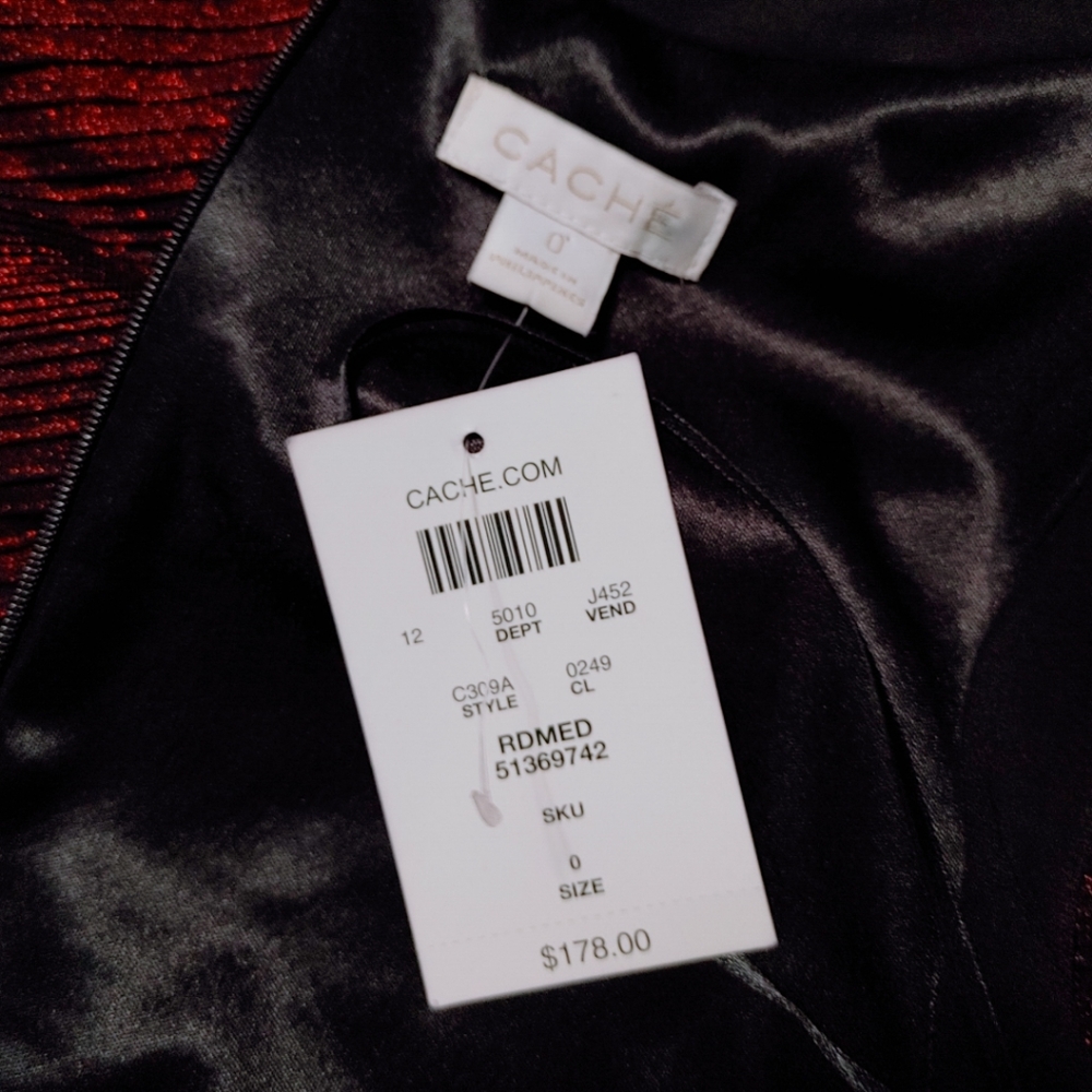 Cache Black and Red Ribbed Bodycon Dress - Picture 10 of 11